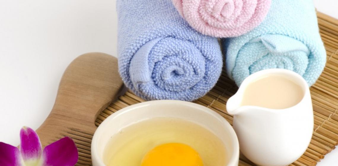 Kako si umiti lase z jajcem namesto s šamponom